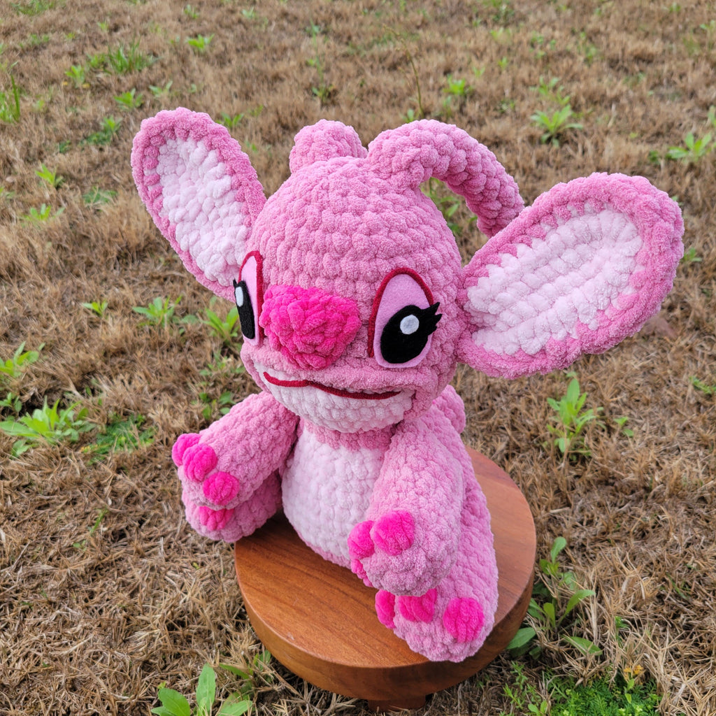 Cosmic Pink Alien Plushie – Out-of-This-World Softness 👾💖