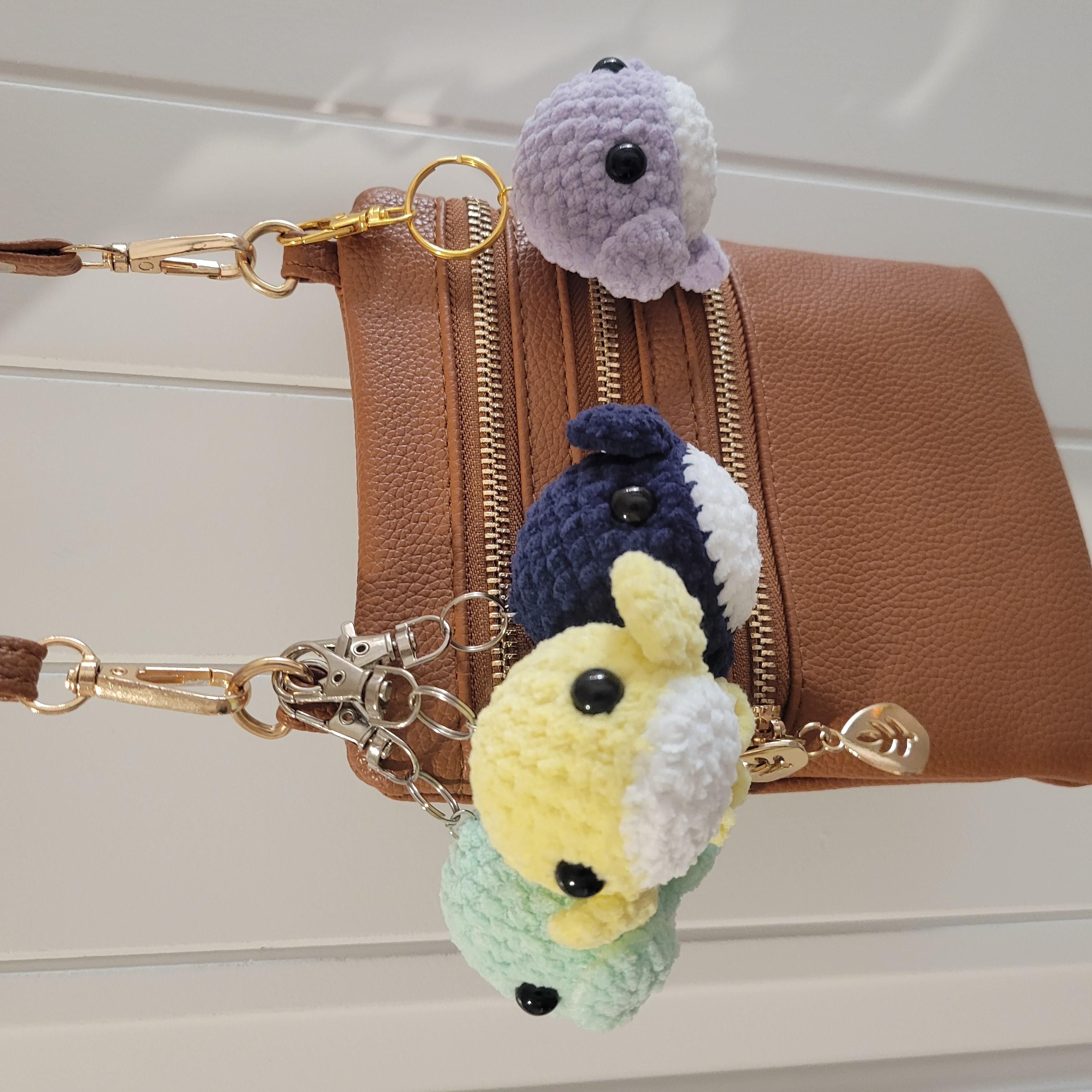 Mini Crochet Whale Keychain – Soft Chenille Amigurumi Whale – Squishy Backpack Charm – Ocean Animal Accessory