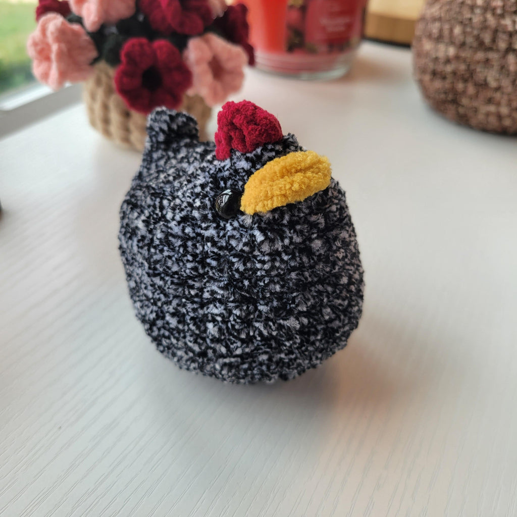 Crochet Chicken Plushie – Soft & Squishable Farmhouse Animal Decor