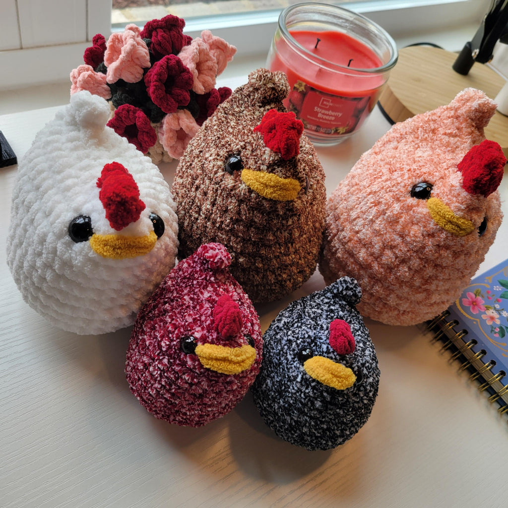 Crochet Chicken Plushie – Soft & Squishable Farmhouse Animal Decor