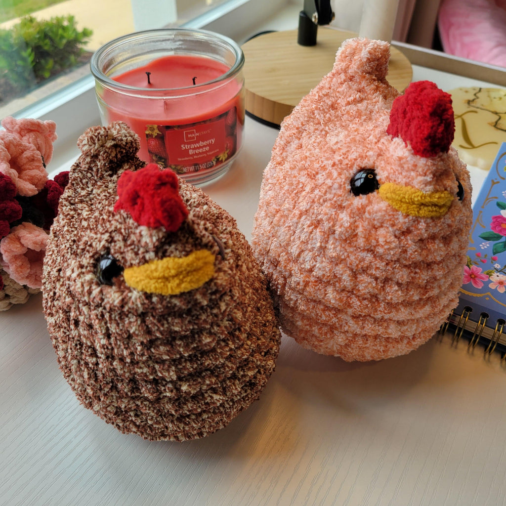 Crochet Chicken Plushie – Soft & Squishable Farmhouse Animal Decor