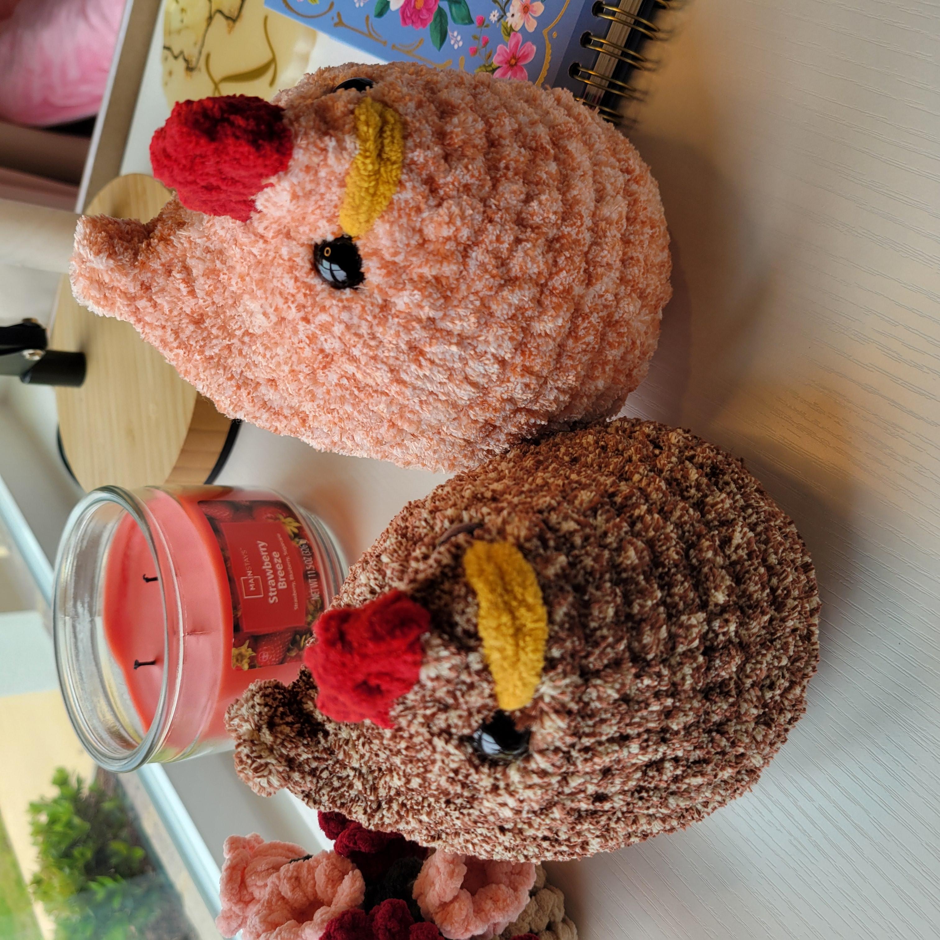 Crochet Chicken Plushie – Soft & Squishable Farmhouse Animal Decor