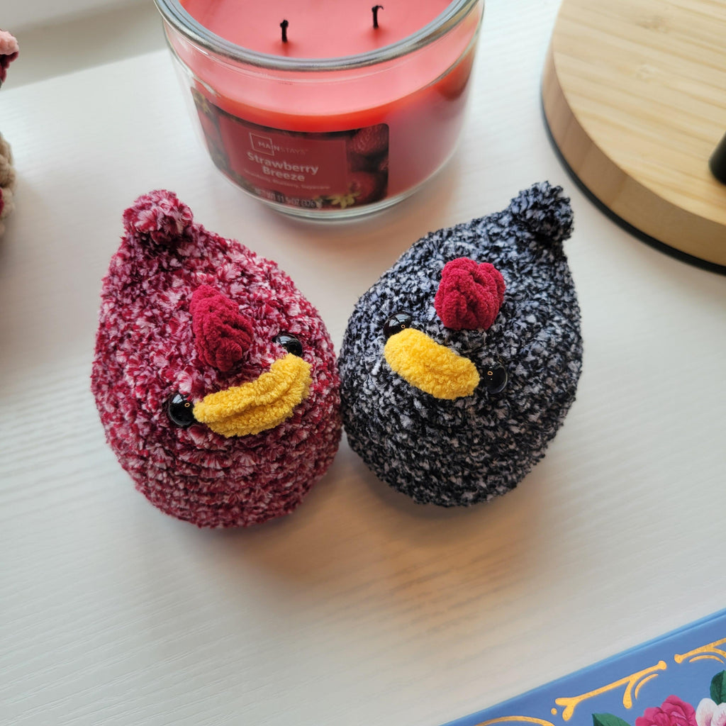 Crochet Chicken Plushie – Soft & Squishable Farmhouse Animal Decor