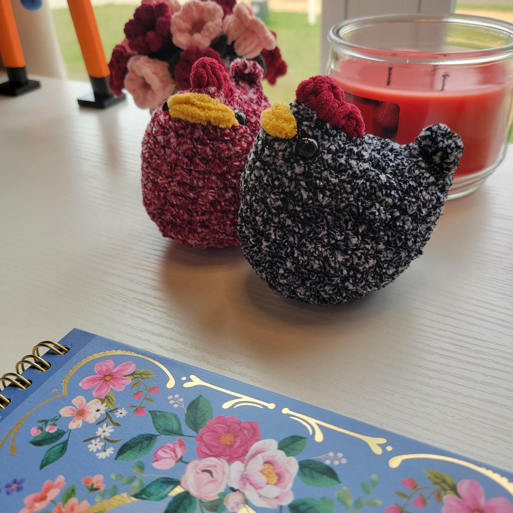 Crochet Chicken Plushie – Soft & Squishable Farmhouse Animal Decor