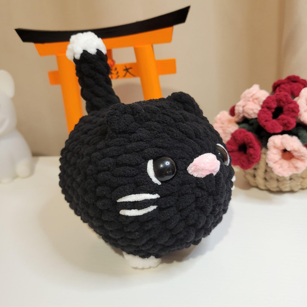 Crochet Small Loaf Cat Plushie - Amigurumi Stuffed Animal Toy - Desk Pet