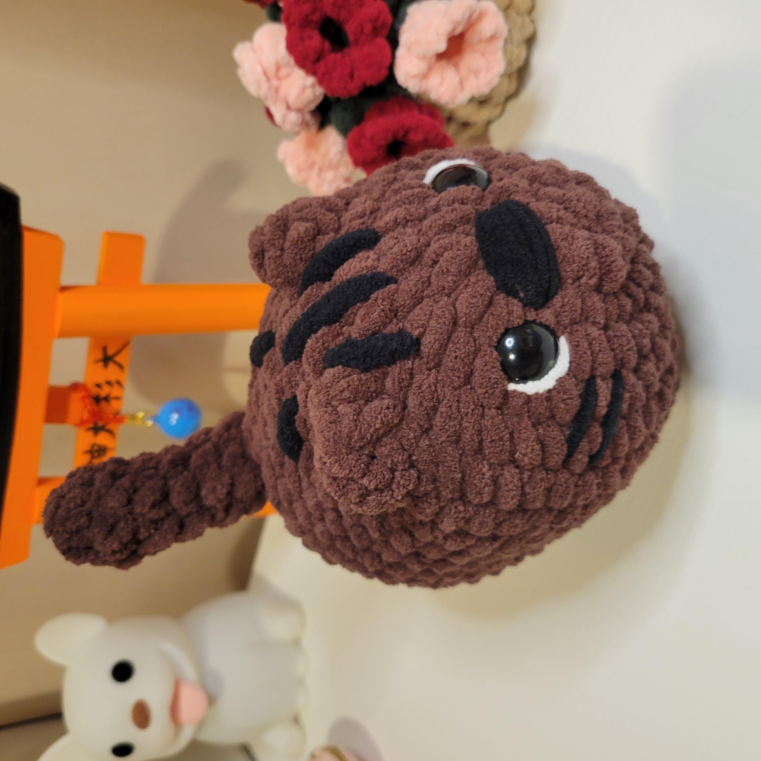 Crochet Small Loaf Cat Plushie - Amigurumi Stuffed Animal Toy - Desk Pet
