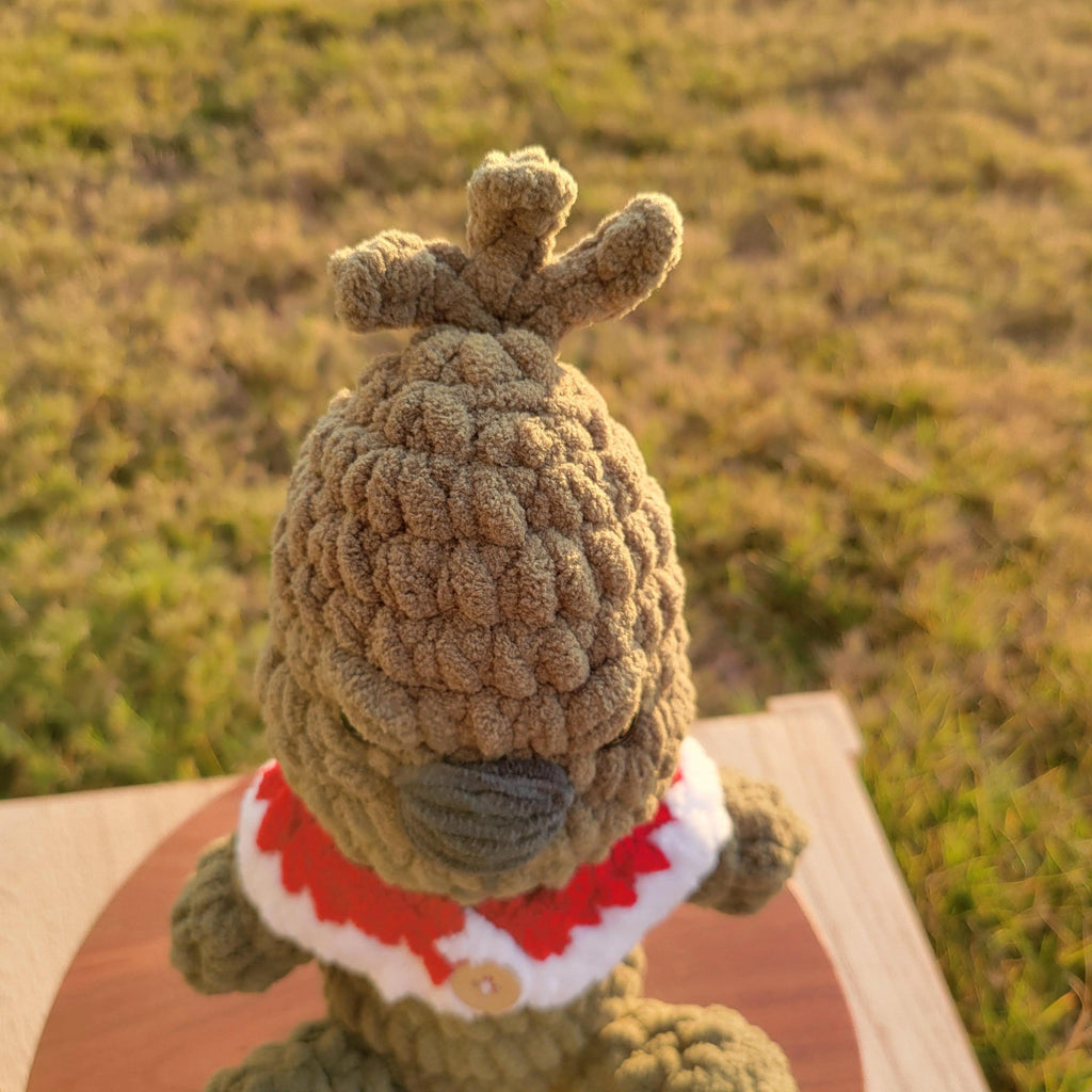 Small Crochet Grinch Plush, Amigurumi Christmas Decor, Green Grumpy Guy Stuffed Toy, Christmas Gift