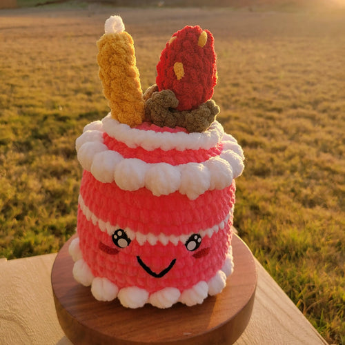 Crochet Birthday Cake! - Amigurumi with Strawberry and candle - Kawaii Food Plushie