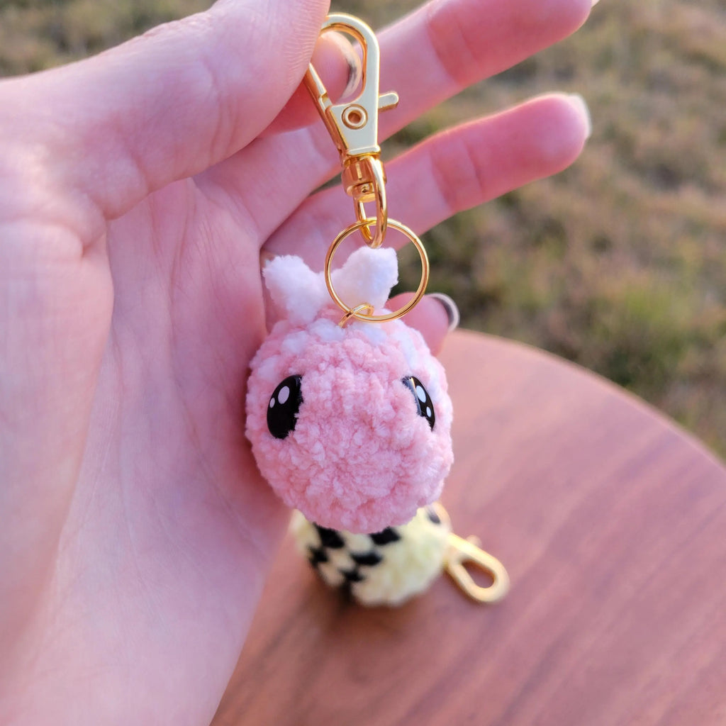 Crocheted Chenille Bee Keychain – Amigurumi Plush Desk Pet Accessory