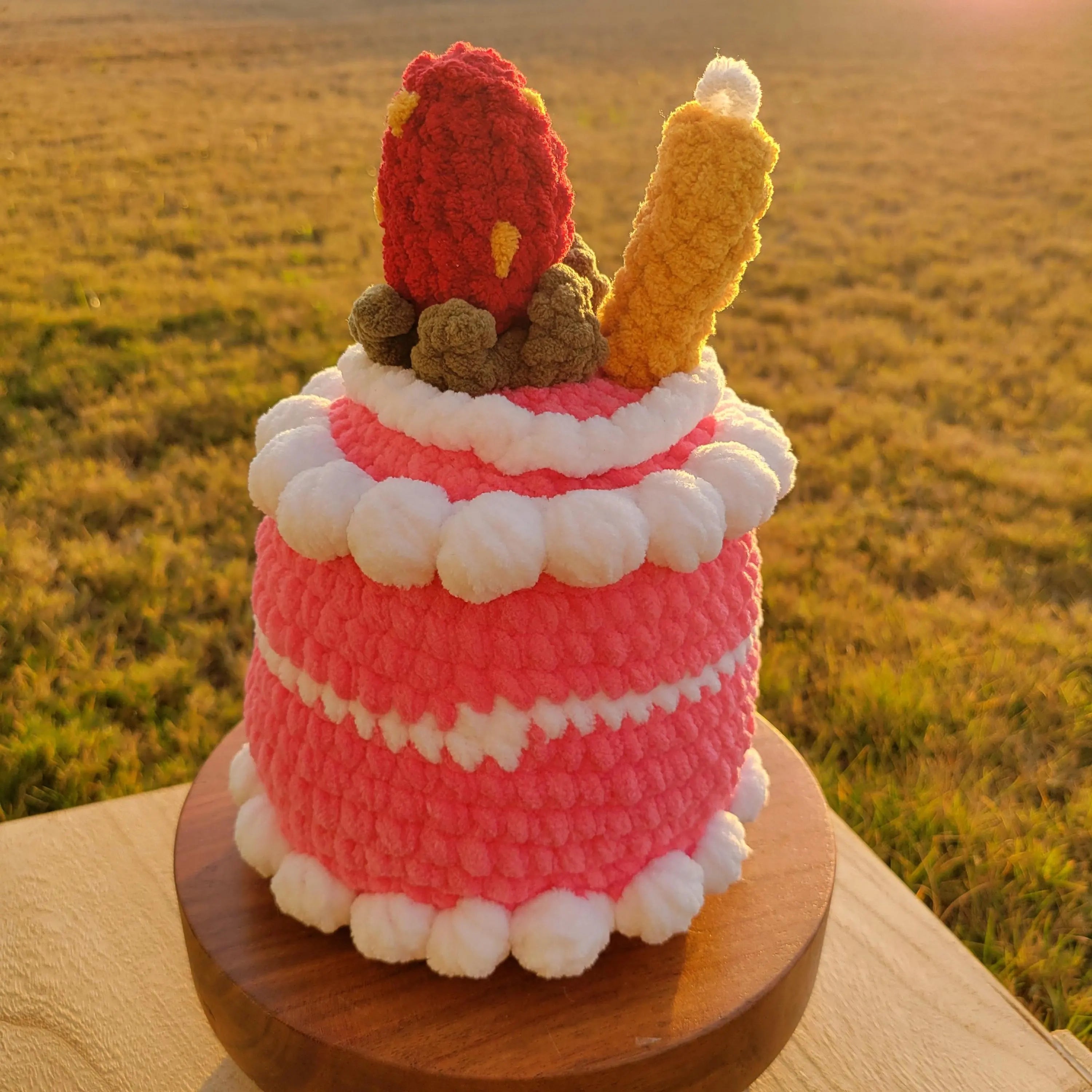 Crochet Birthday Cake! - Amigurumi with Strawberry and candle - Kawaii Food Plushie