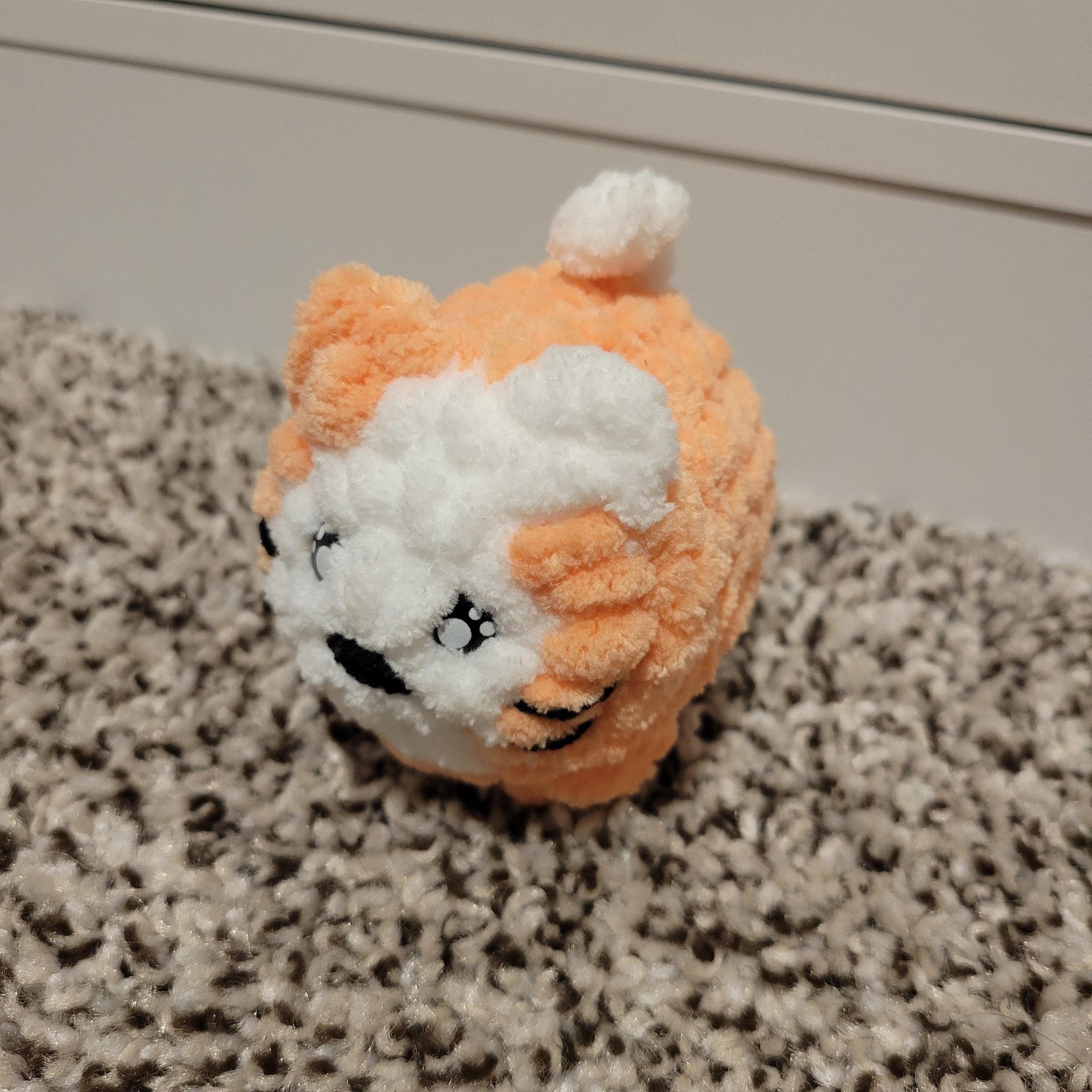 Crochet Mini Mini Cat Amigurumi - Small Kitty Plush Toy, Pocket-Sized Stuffed Animal, Desktop Companion Gift