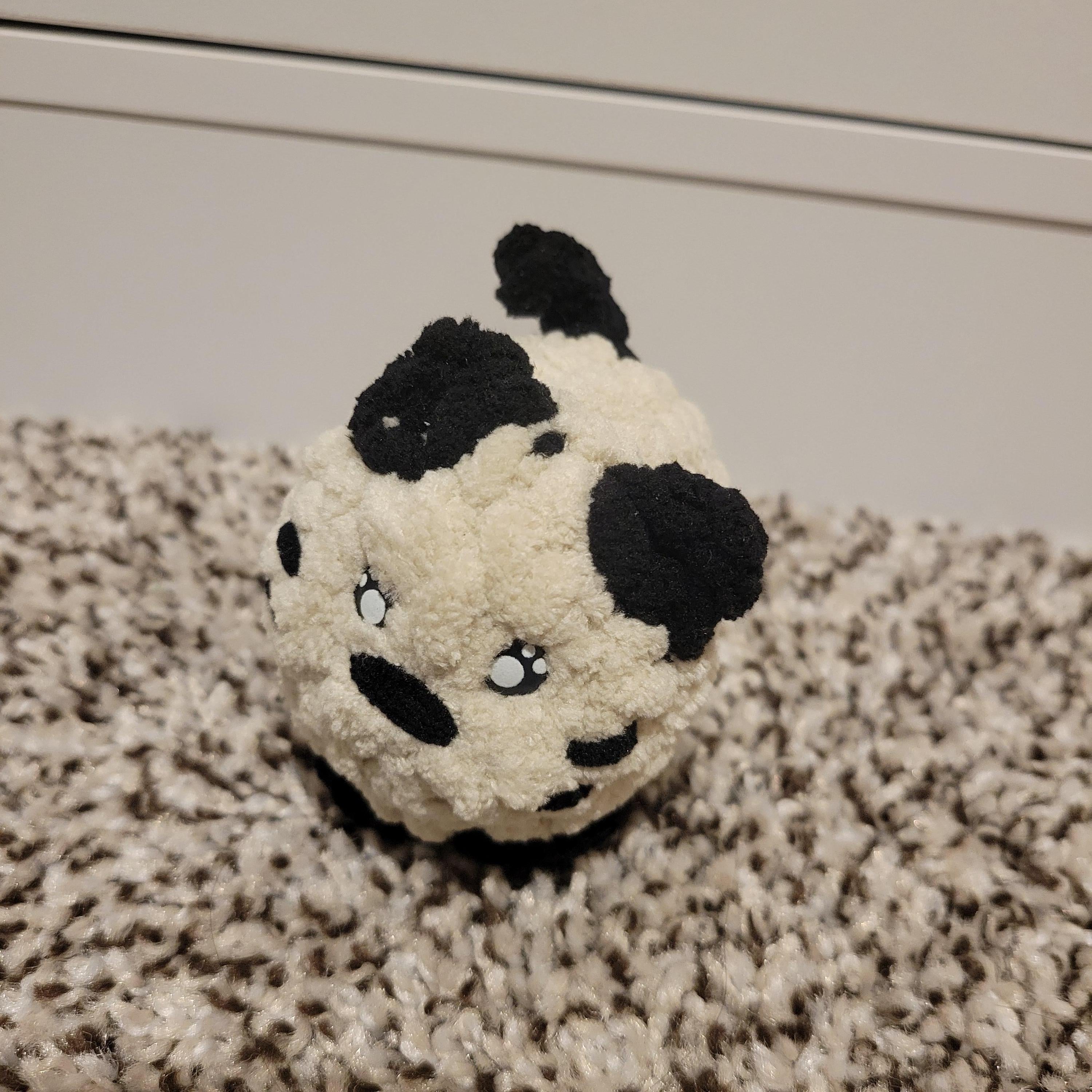 Crochet Mini Mini Cat Amigurumi - Small Kitty Plush Toy, Pocket-Sized Stuffed Animal, Desktop Companion Gift