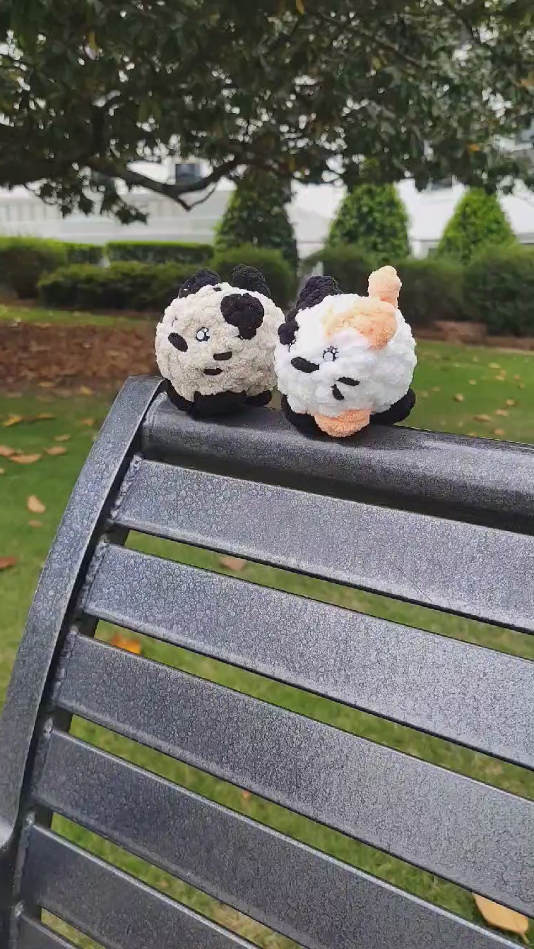 Crochet Mini Mini Cat Amigurumi - Small Kitty Plush Toy, Pocket-Sized Stuffed Animal, Desktop Companion Gift